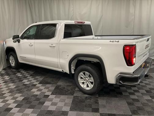 2025 GMC Sierra 1500 SLE