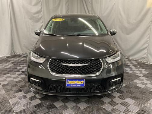 2023 Chrysler Pacifica Hybrid Limited