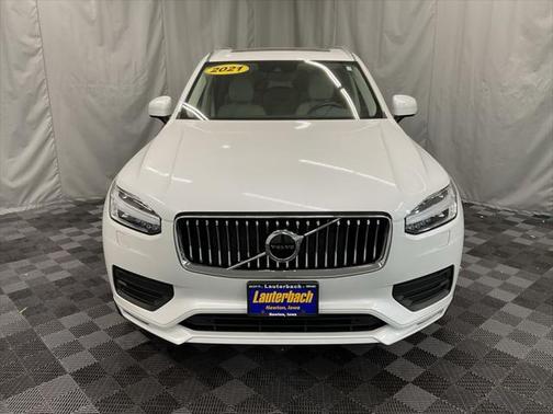 2021 Volvo XC90 T5 Momentum