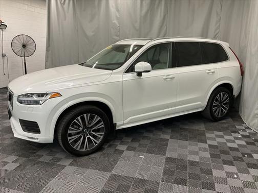 2021 Volvo XC90 T5 Momentum
