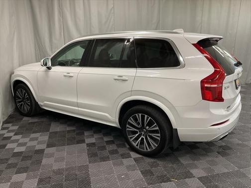 2021 Volvo XC90 T5 Momentum