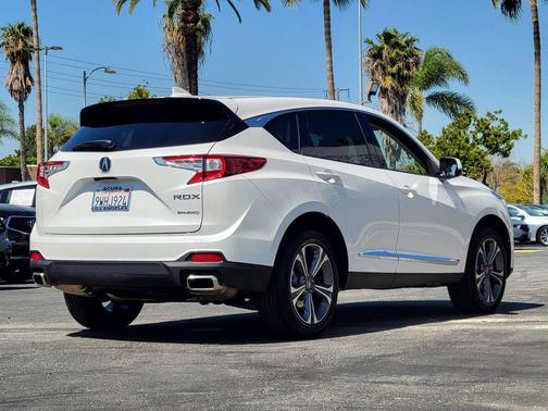 Platinum White Pearl 2025 Acura RDX Technology Package