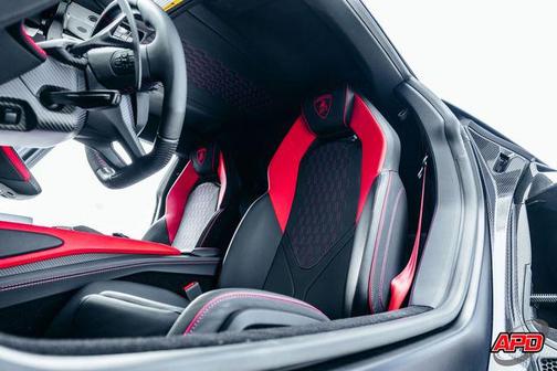 Black 2025 Lamborghini Revuelto