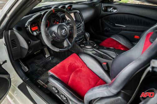 2020 Nissan 370Z NISMO