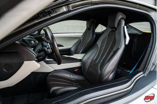 2014 BMW i8 Base
