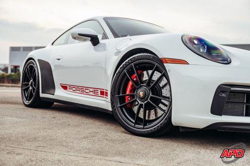 2022 Porsche 911 Carrera GTS
