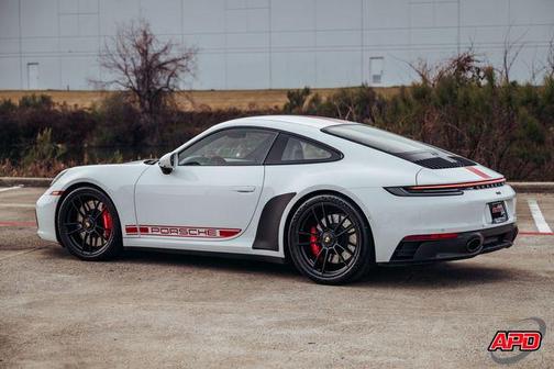 2022 Porsche 911 Carrera GTS