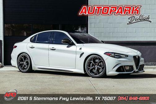 2017 Alfa Romeo Giulia Quadrifoglio