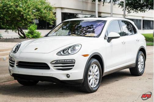 2012 Porsche Cayenne Base