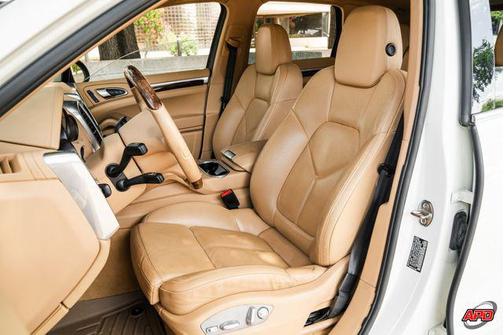 2012 Porsche Cayenne Base