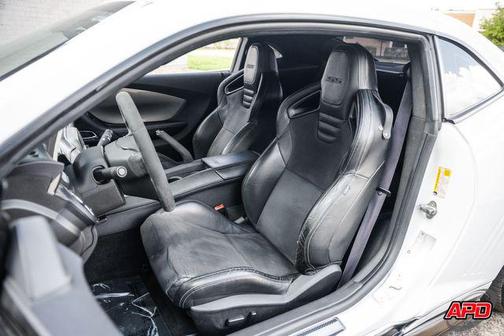Summit White 2014 Chevrolet Camaro 2SS