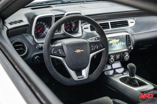 Summit White 2014 Chevrolet Camaro 2SS