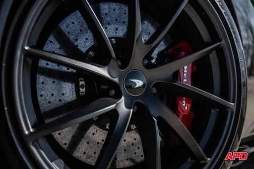 2019 McLaren 720S Base