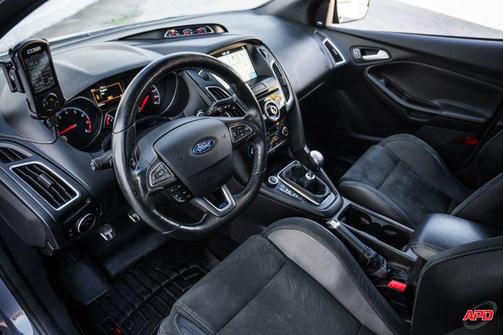 2017 Ford Focus RS Base