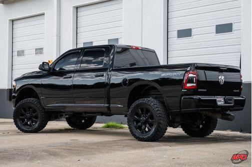 2020 RAM 2500 Big Horn Crew Cab 4X4 6'4' Box