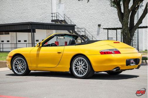 2000 Porsche 911 Carrera 4