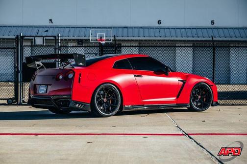 2020 Nissan GT-R Premium Dual-clutch 6-Speed Transmission