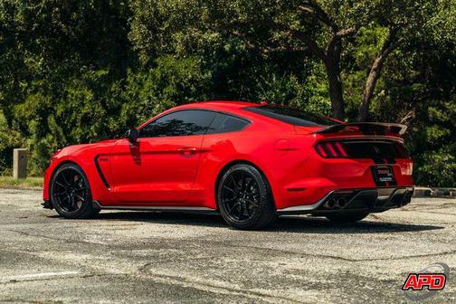 2019 Ford Shelby GT350 Base