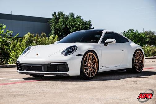 2022 Porsche 911 Carrera