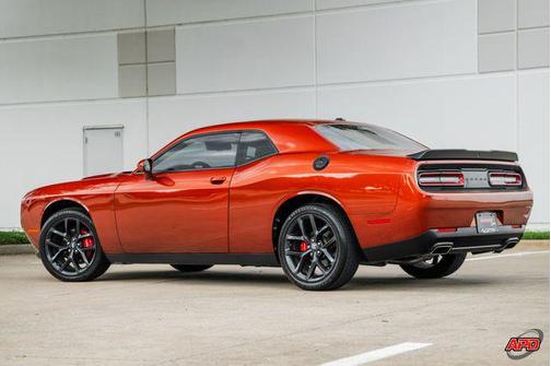 2022 Dodge Challenger SXT