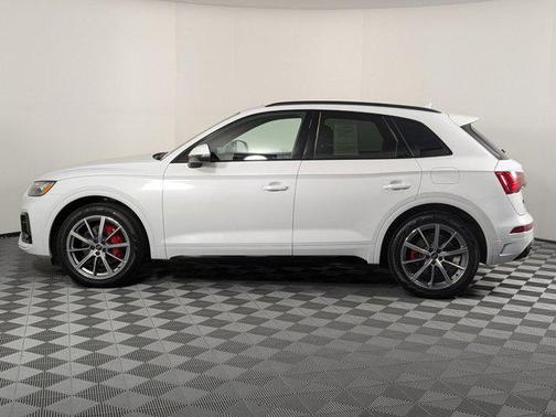 2024 Audi Q5 Premium Plus 55 TFSI e S line quattro S tronic