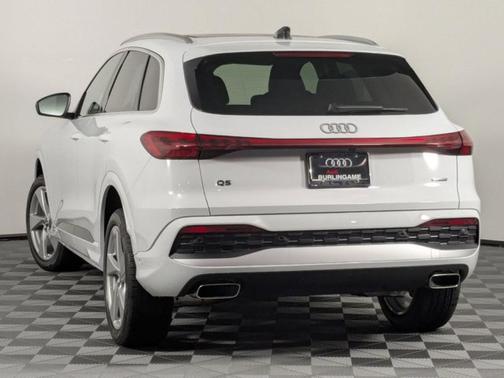 2025 Audi Q5 Premium Plus TFSI quattro S tronic