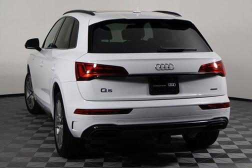 2025 Audi Q5 Premium 45 TFSI S line quattro