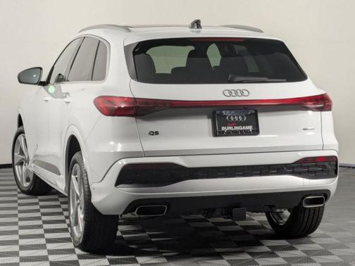2025 Audi Q5 Premium Plus TFSI quattro S tronic