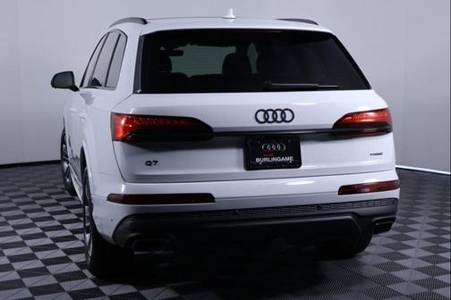 Carrara White 2026 Audi Q7 55 Premium