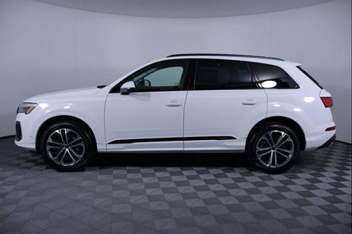 Carrara White 2026 Audi Q7 55 Premium