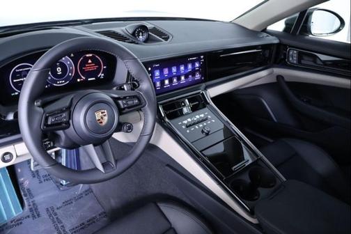 2026 Porsche Panamera 4