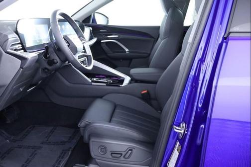 Ultra Blue Metallic 2026 Audi Q5 Premium Plus TFSI quattro S tronic
