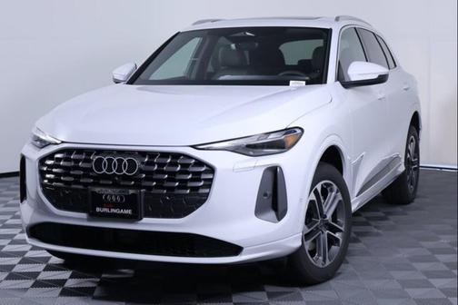 2025 Audi Q5 Premium TFSI quattro S tronic