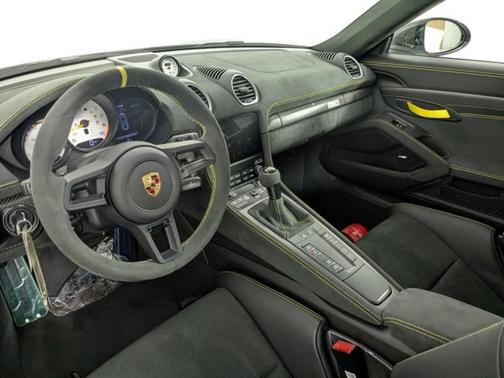 2025 Porsche 718 Cayman GT4 RS