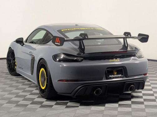 2025 Porsche 718 Cayman GT4 RS