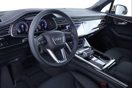 Glacier White Metallic 2026 Audi Q7 55 Premium Plus