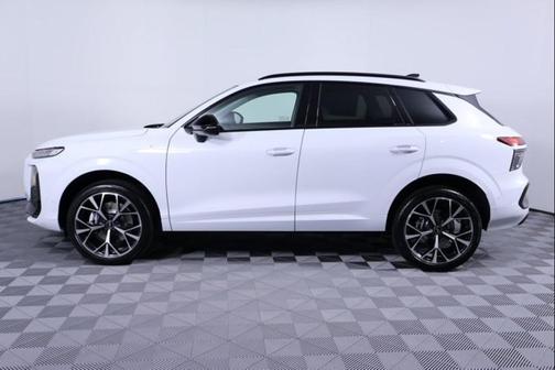 2026 Audi Q3 S line