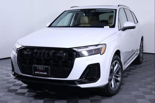 2026 Audi Q7 45 Premium