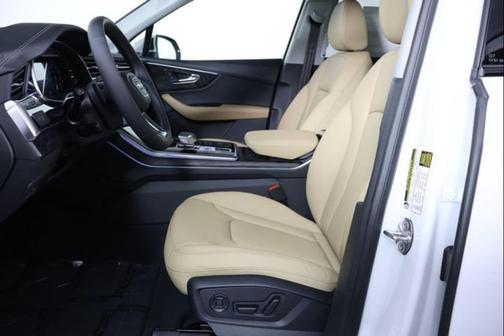 2026 Audi Q7 45 Premium