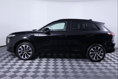 Mythos Black Metallic 2026 Audi Q3 TFSI quattro S tronic