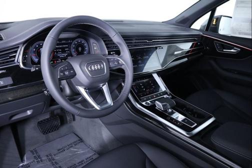 2026 Audi Q7 45 Premium