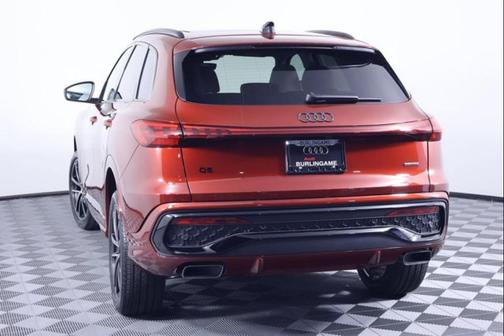 Grenadine Red Metallic 2026 Audi Q5 Premium Plus TFSI quattro S tronic