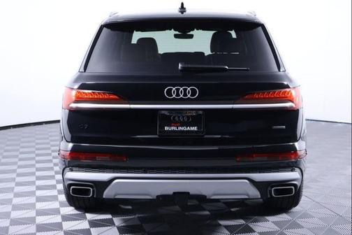 Mythos Black Metallic 2026 Audi Q7 55 Premium Plus