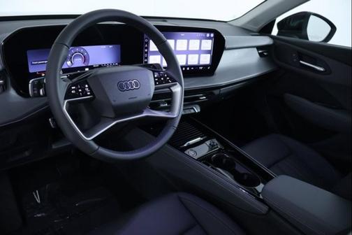 Mythos Black Metallic 2026 Audi Q3 TFSI quattro S tronic