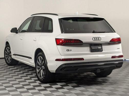 2024 Audi Q7 Premium Plus 45 TFSI quattro Tiptronic