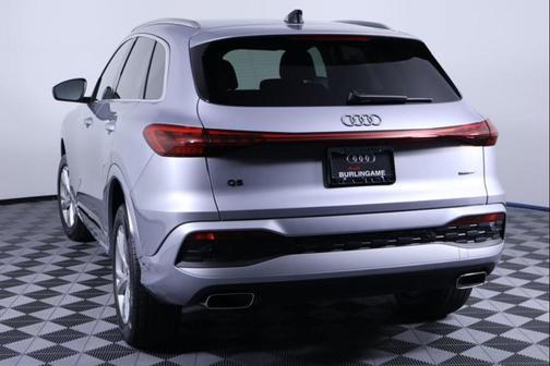 2025 Audi Q5 Premium TFSI quattro S tronic