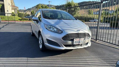 Ingot Silver Metallic 2019 Ford Fiesta SE