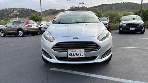 Ingot Silver Metallic 2019 Ford Fiesta SE