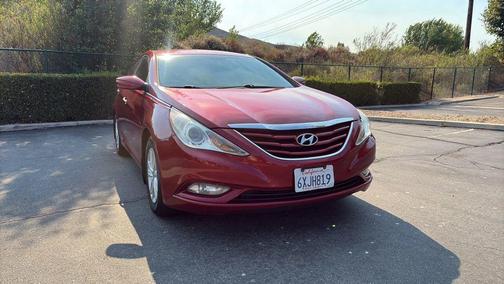 Sparkling Ruby Mica 2013 Hyundai SONATA GLS