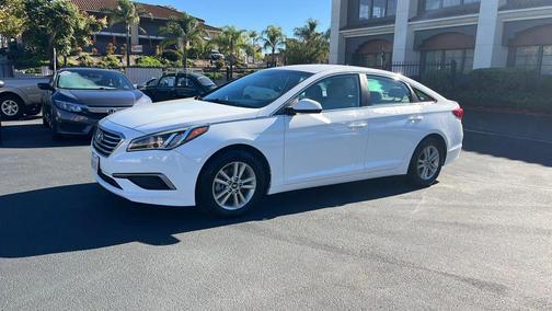 2017 Hyundai SONATA SE
